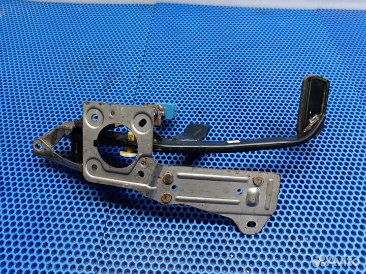 Педаль тормоза Mazda 3 bk