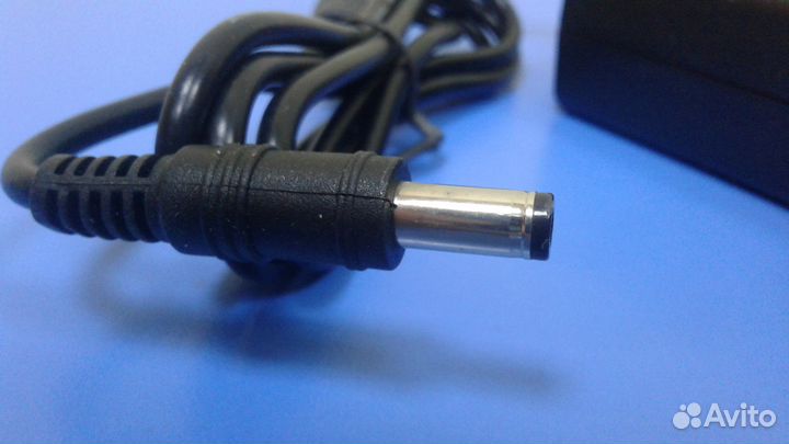 Блок питания ноутбука Toshiba 19V 3.95A 5.5x2.5