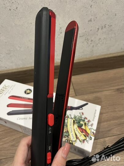 Выпрямитель для волос и гофре новый