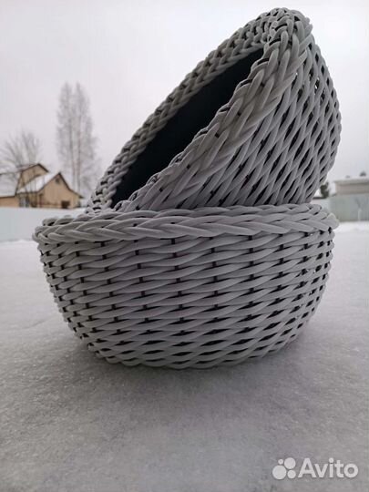 Кашпо из искусственного ротанга