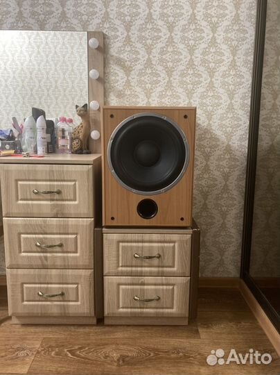 Активный сабвуфер sven HA-675W