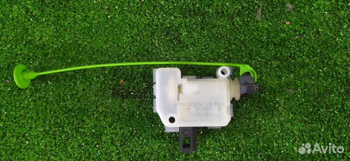 Замок лючка бензобака Volvo V40 B5204T9 2013