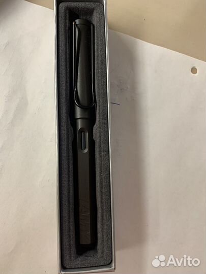 Перьевая ручка Lamy safari ef