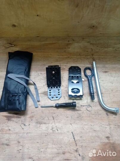 Набор инструментов Volkswagen Tiguan