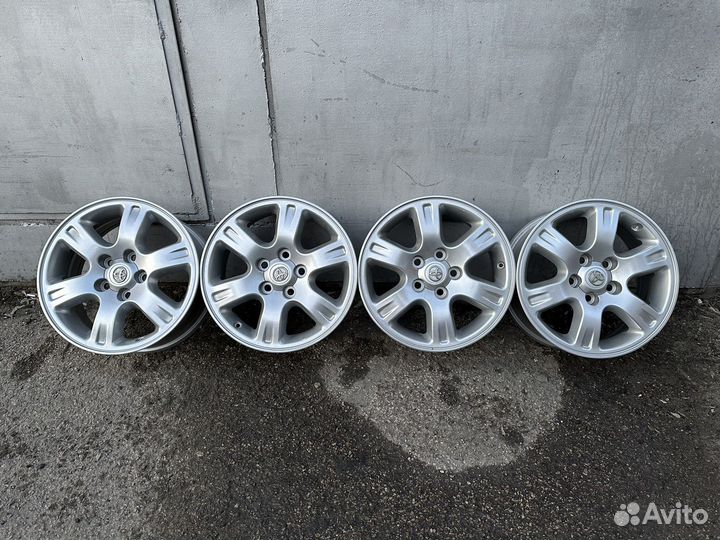 Продам оригинальные диски Toyota Highlander R-16