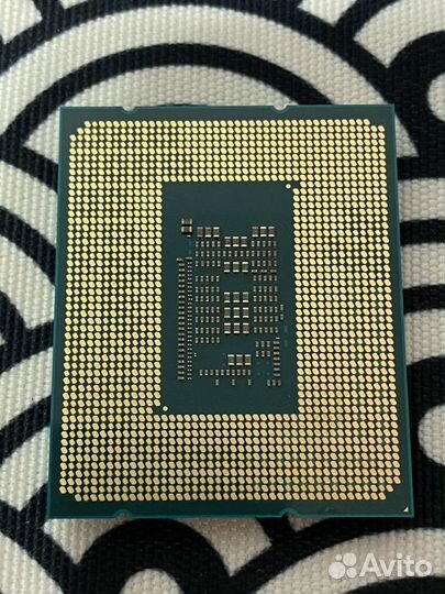 Inel Core i3 12100f