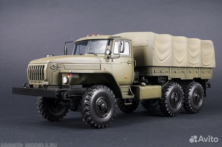 Модель 3654 Звезда 1/35 Армейский грузовик «Урал»