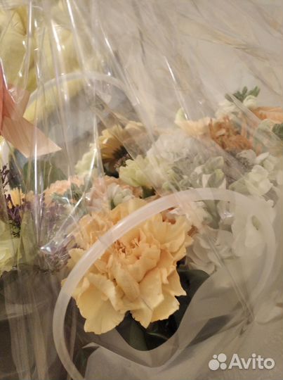 Букет цветов в сумочке