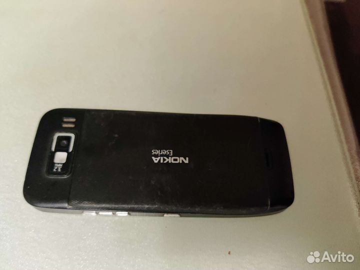 Телефон nokia e52