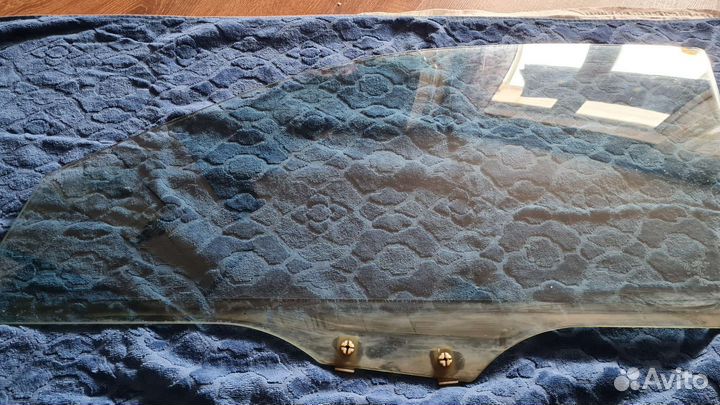 Стекла боковые