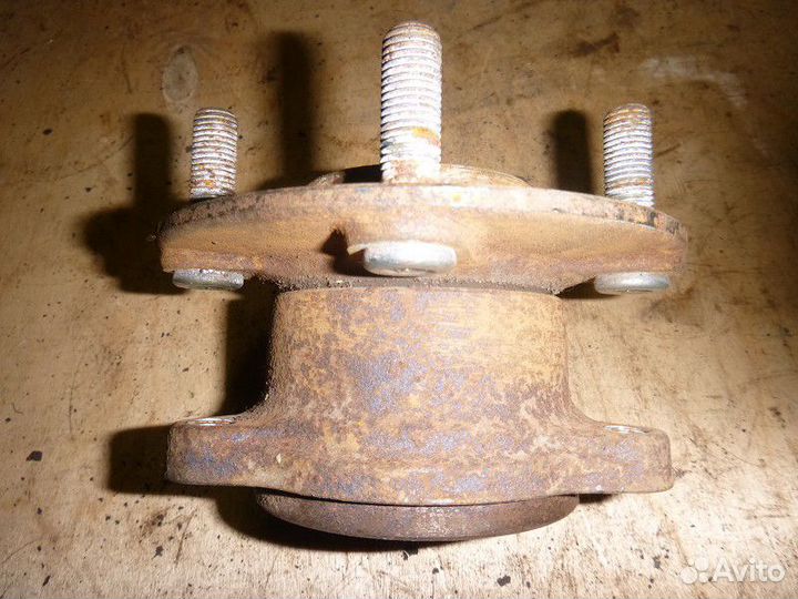 Ступица задняя mitsubishi outlander XL (CW) 2006