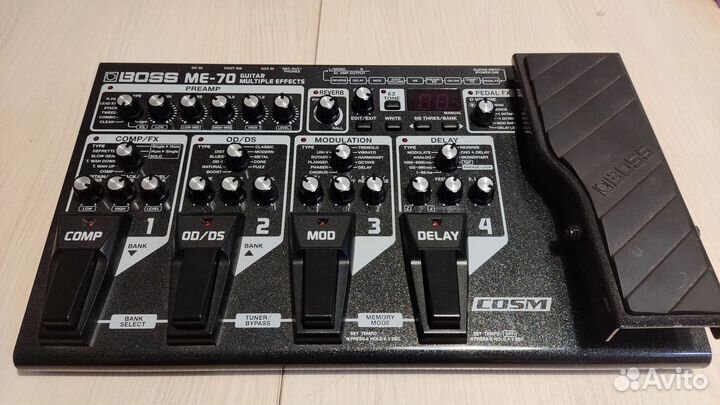 Гитарный процессор эффектов Boss ME 70