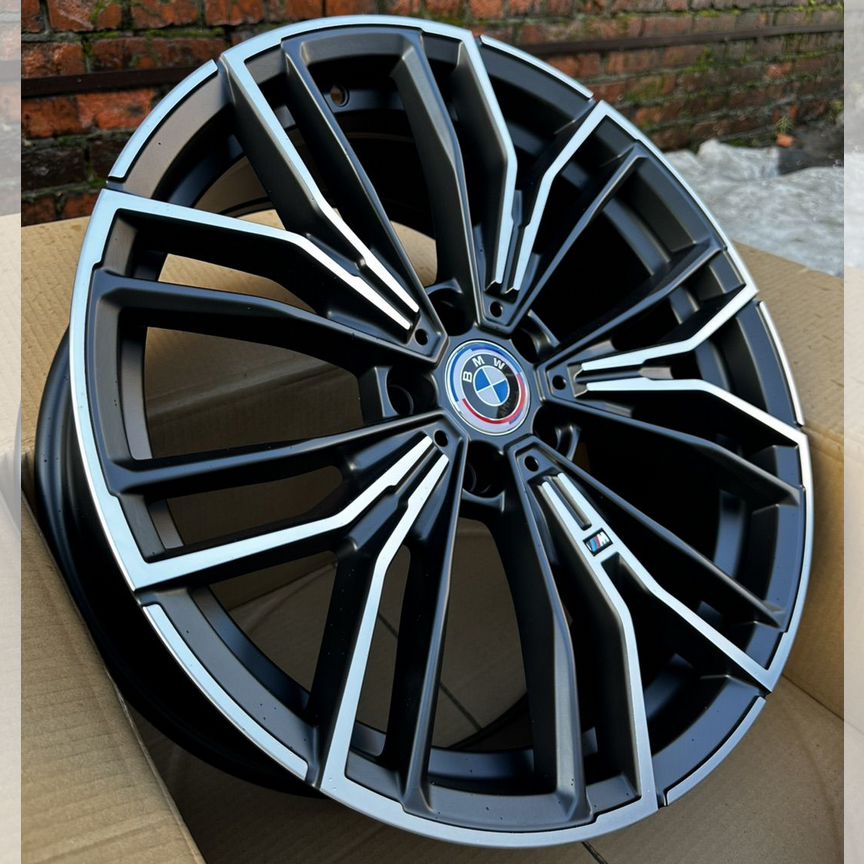Литые диски BMW 9.5×R22 5×112