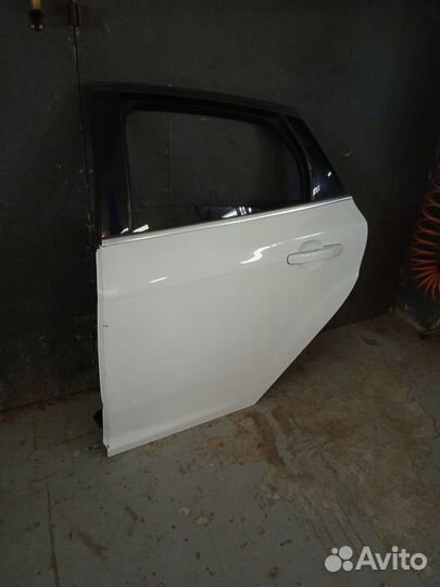 Дверь левая задняя Форд Фокус 3