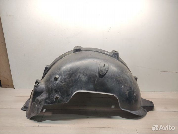Подкрылок передний левый Mercedes Ml 163 2000