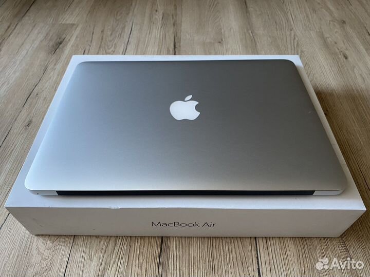 MacBook Air (13-inch, 2017)