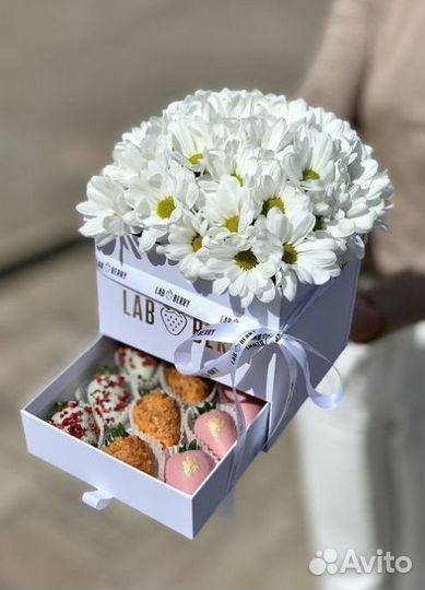 Боксы с клубники в шоколаде