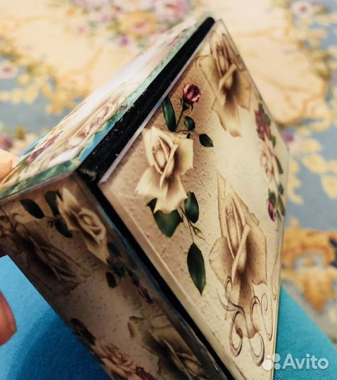Стеклянная шкатулка