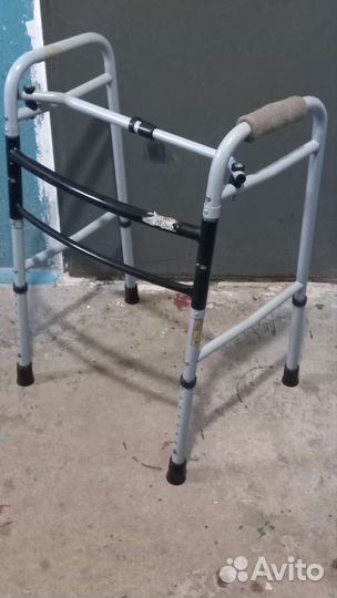 Ходунки для инвалидов