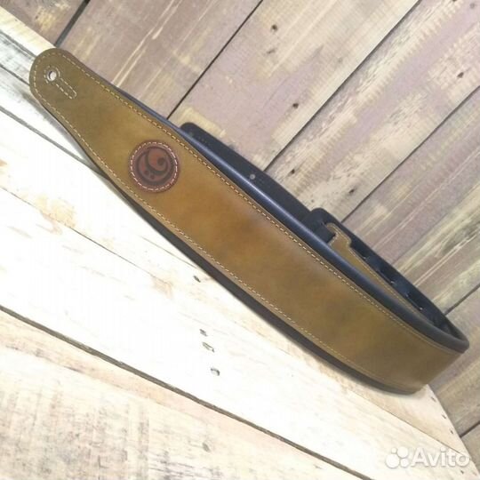 Кожаный ремень для гитары. Бас гитара ремень