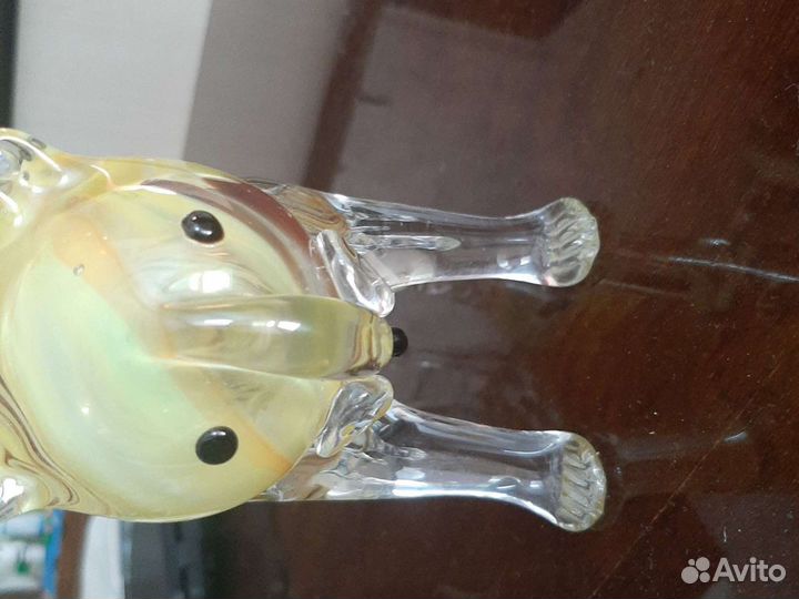 Лев стекло опал