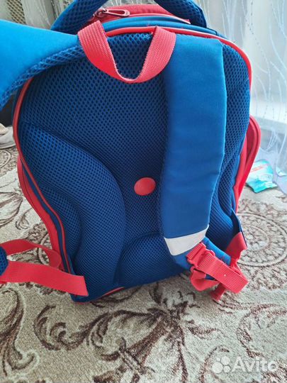 Рюкзак школьный