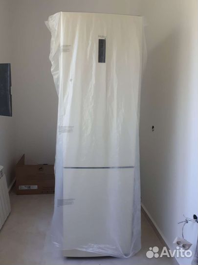 Холодильник новый