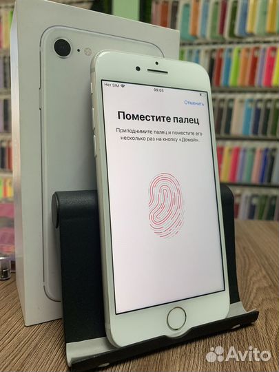 iPhone 8, 64 ГБ