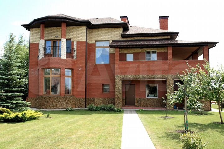 Дом 350 м² на участке 15 сот.