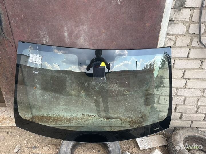 Лобовое стекло