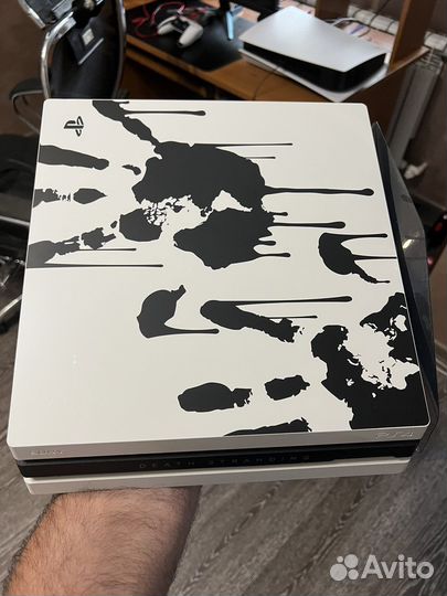 Ps4 Pro Limited edition