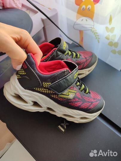 Кроссовки skechers 30