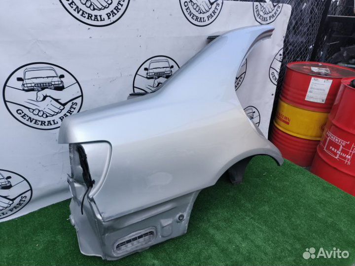Крыло заднее правое Toyota Brevis JCG10 1JZ 2003