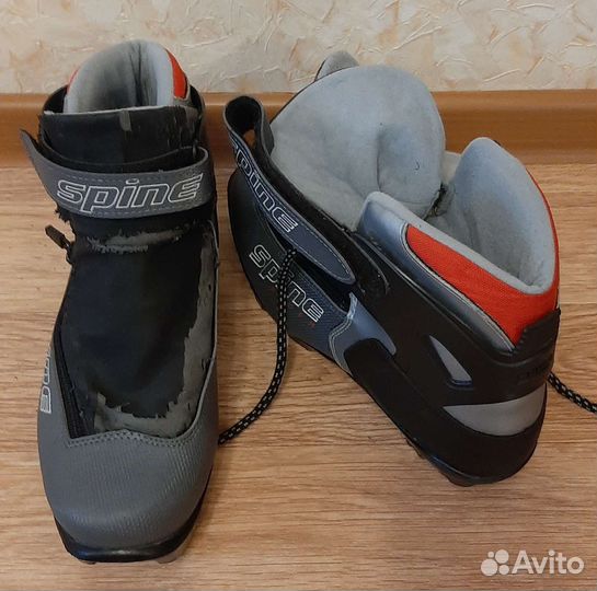 Лыжные ботинки