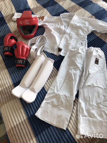 Шлем, перчатки, накладки, кимоно