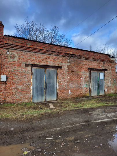 Гараж, > 30 м²