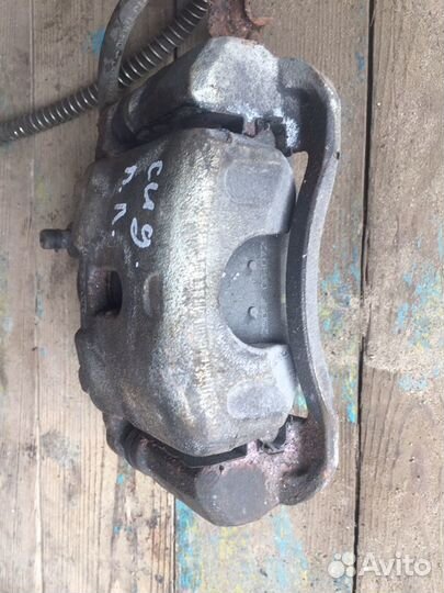 Кия Сид 2 Kia Seed передний левый тормозной супорт