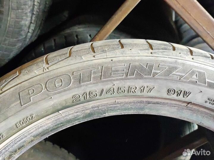 Bridgestone Potenza RE050 215/45 R17