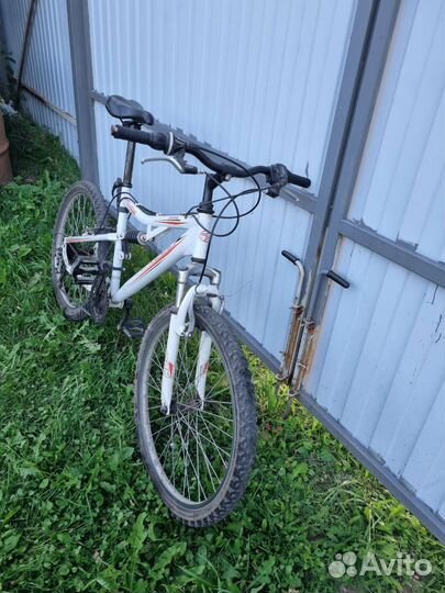 Велосипед Forward Cyclone 686