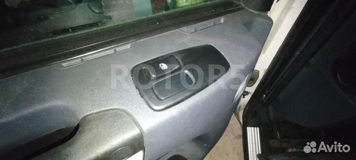 Блок управления стеклоподъемниками передней левой