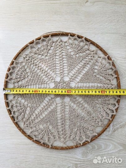 Вязаная салфетка