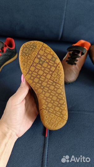 Детские футбольные бутсы