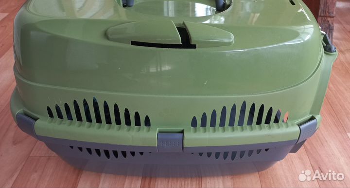 Переноска для кошек и собак