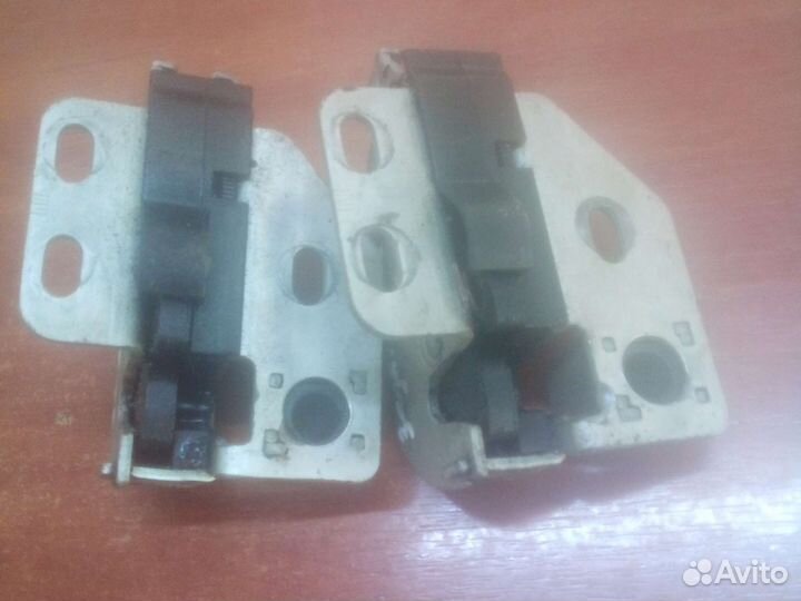 Замок двери задний правый верхний спринтер 906