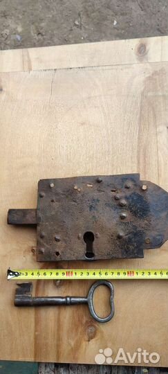 Замок амбарный с ключом 18 век