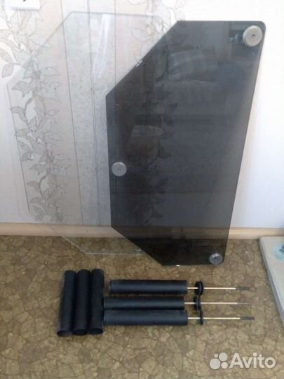 Столик под телевизор