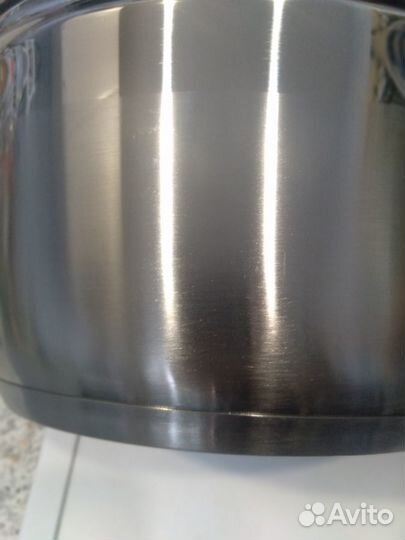 Новый набор кастрюль из нержавеющей стали