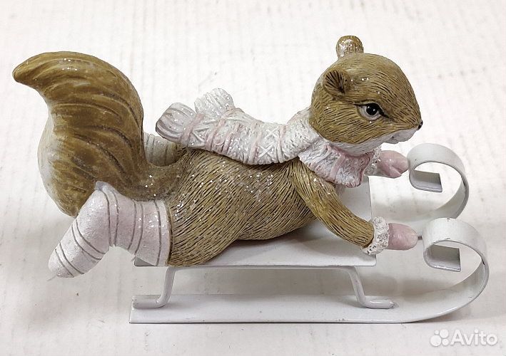 Статуэтка белка