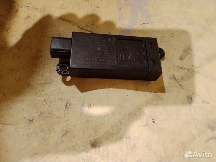 Блок управления бесключевым доступом kessy W205 W2