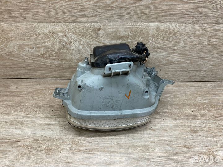 Фара правая Renault Twingo 1 143098